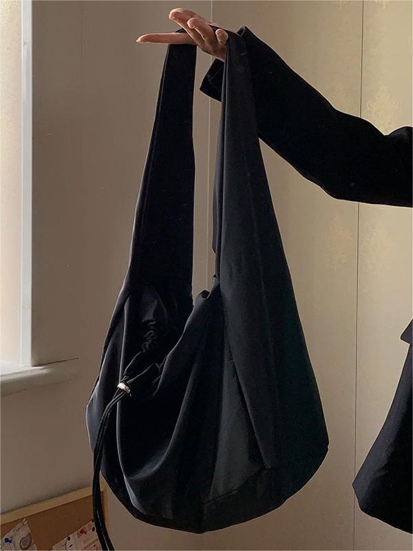 SLOUCHY SHOULDER BAG - BLACK NYLON SHOULDER BAG