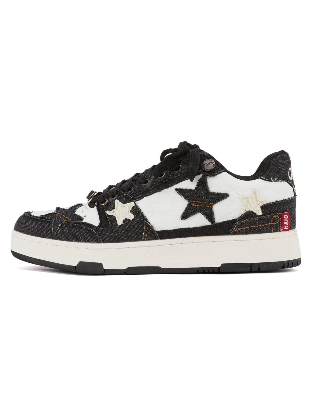 STAR SNEAKERS IN BLACK AND WHITE CASUAL ROUND TOE DESIGN