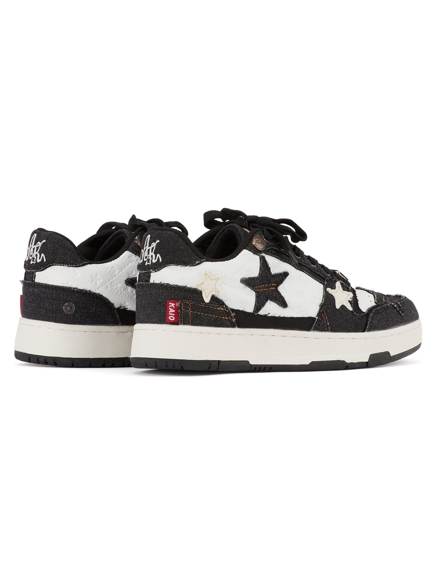 STAR SNEAKERS IN BLACK AND WHITE CASUAL ROUND TOE DESIGN
