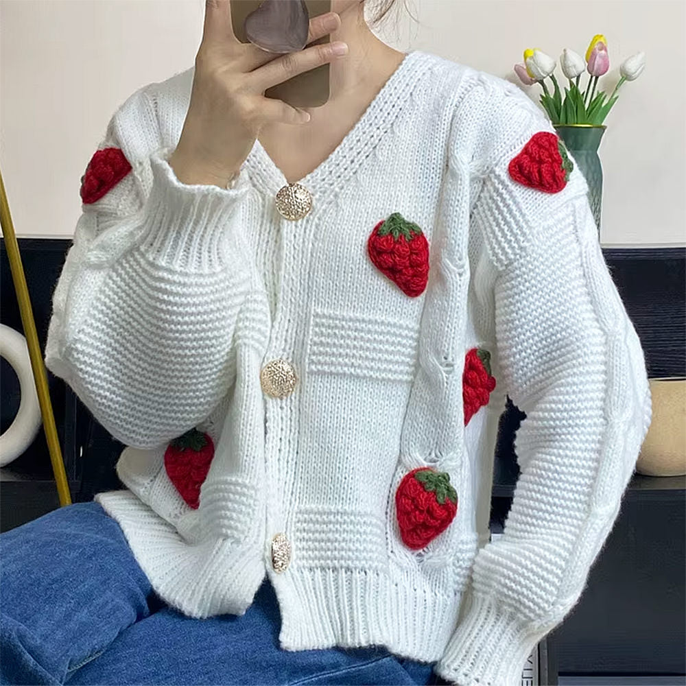 STRAWBERRY APPLIQUÉS CHUNKY KNIT CARDIGAN