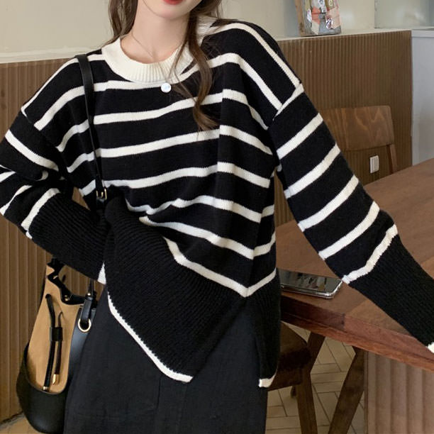 STRIPED KNIT SWEATER WITH BROWN PURSE SET FOR CASUAL WEAR