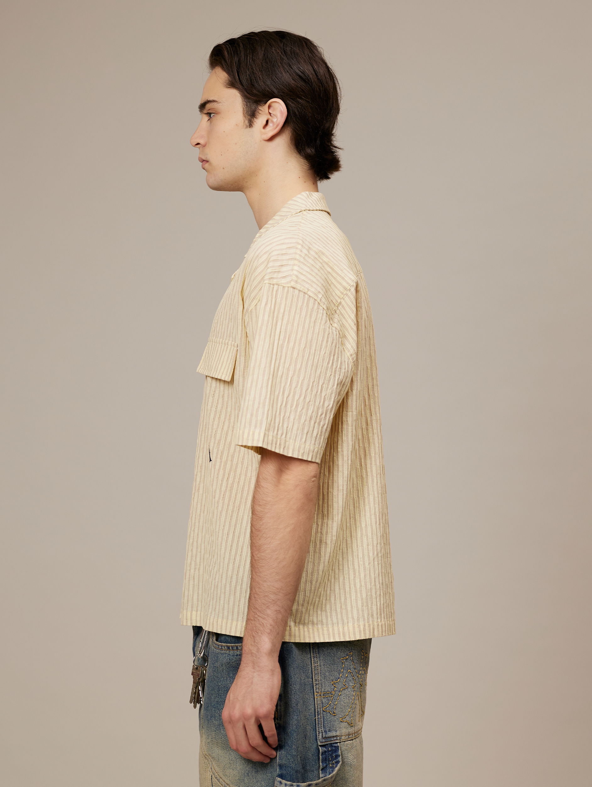 STRIPED SHORT-SLEEVED SHIRT IN YELLOW BEIGE COTTON SEERSUCKER