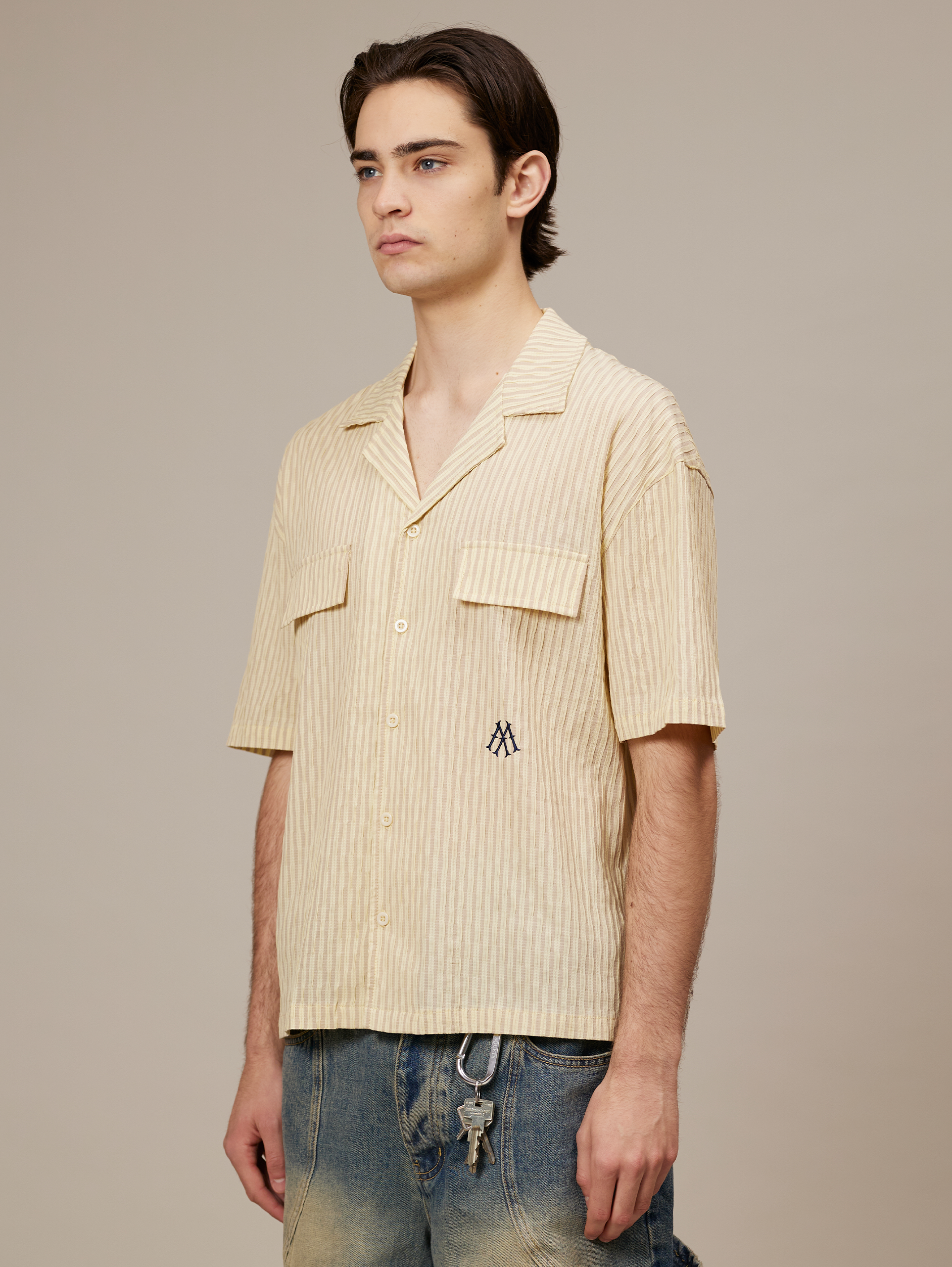 STRIPED SHORT-SLEEVED SHIRT IN YELLOW BEIGE COTTON SEERSUCKER