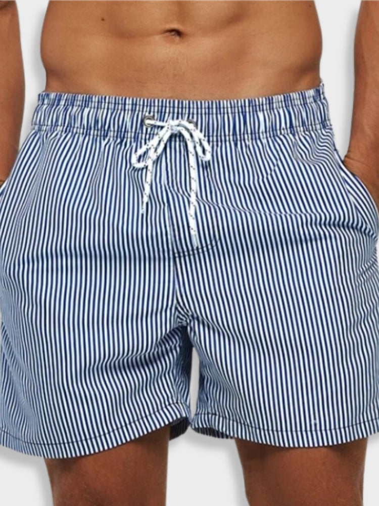 STRIPED SWIM TRUNKS WITH PERFECT FIT AND OPTIMAL STYLE