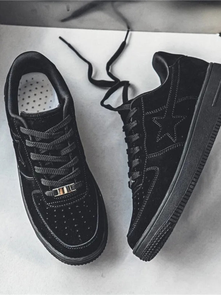 SUEDE STAR SNEAKERS IN BROWN WITH WHITE STAR ACCENTS