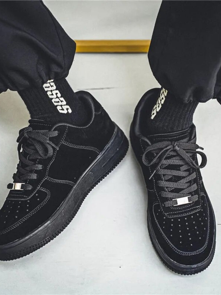 SUEDE STAR SNEAKERS IN BROWN WITH WHITE STAR ACCENTS