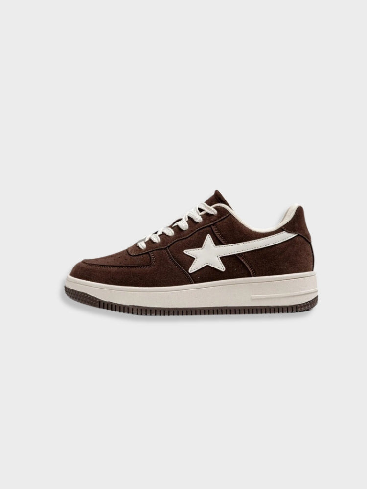 SUEDE STAR SNEAKERS IN BROWN WITH WHITE STAR ACCENTS