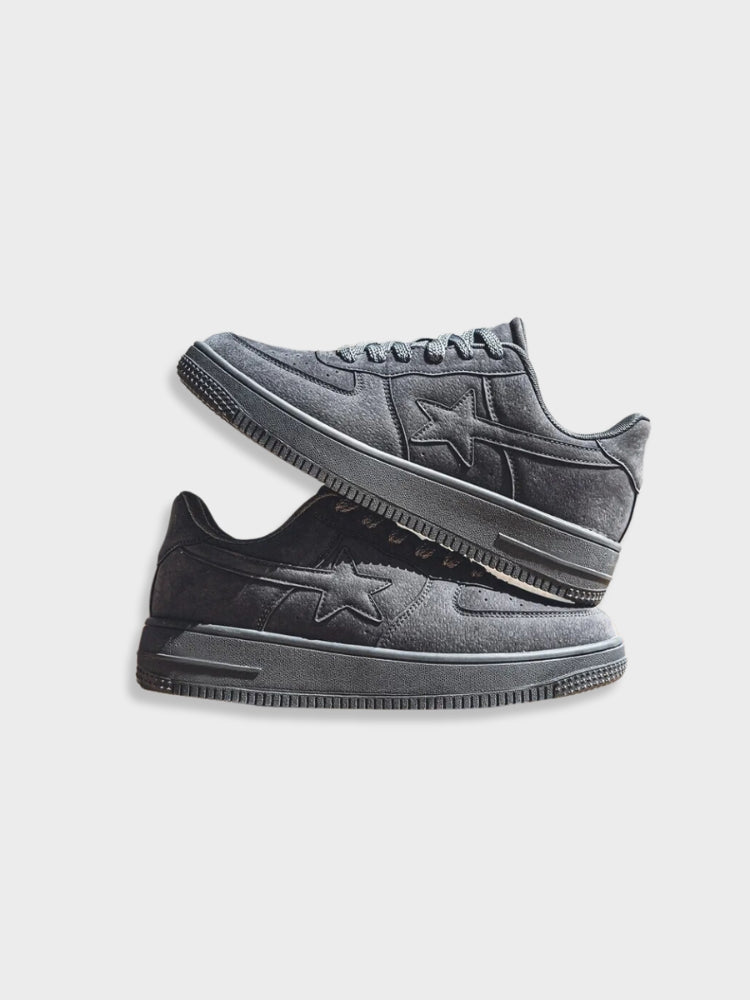 SUEDE STAR SNEAKERS IN BROWN WITH WHITE STAR ACCENTS