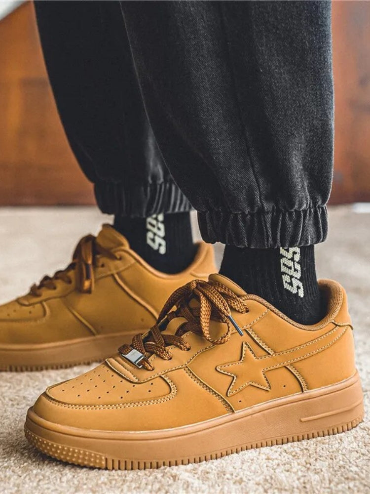 SUEDE STAR SNEAKERS IN BROWN WITH WHITE STAR ACCENTS