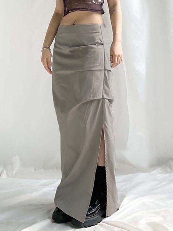 TAUPE MAXI SKIRT WITH SIDE SLIT DETAILS FOR A FLATTERING Y2K LOOK