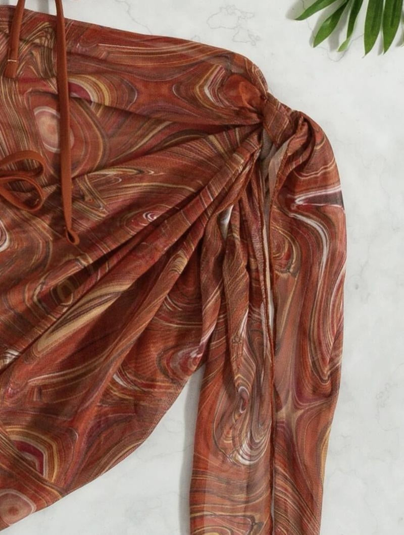 THREE-PIECE BIKINI SWIMSUIT WITH CROSS DESIGN AND LACE DETAILS