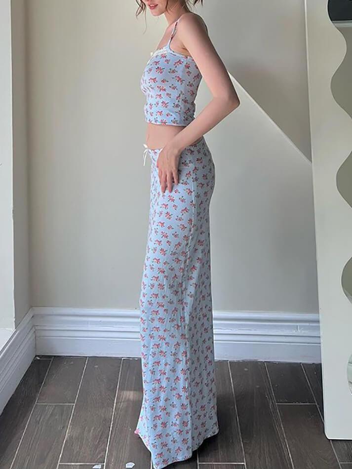 TWO-PIECE FLORAL SET WITH SWEET FLORAL DECORATIVE LACE DETAILS