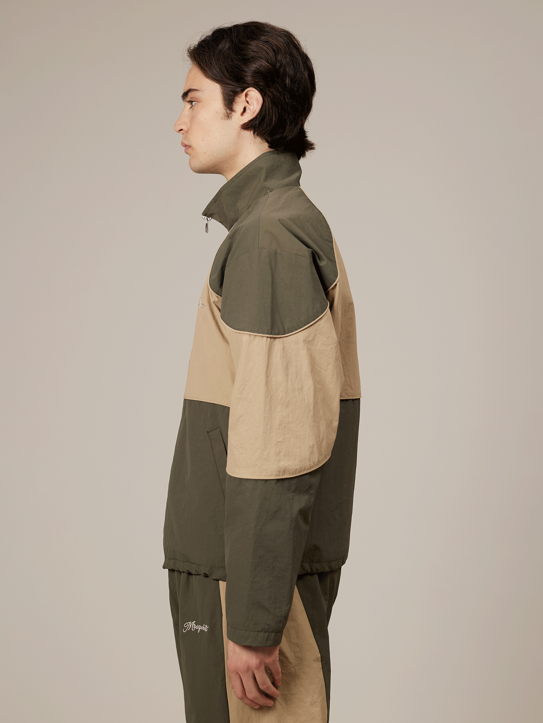 TWO-TONE ZIP-UP JACKET IN DARK GREEN CRINKLE NYLON