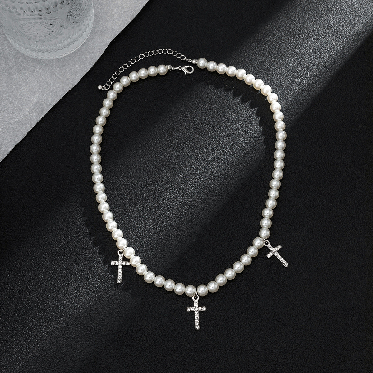 UNISEX PEARL NECKLACE WITH CROSS PENDANTS AND ADJUSTABLE TITANIUM CLOSURE