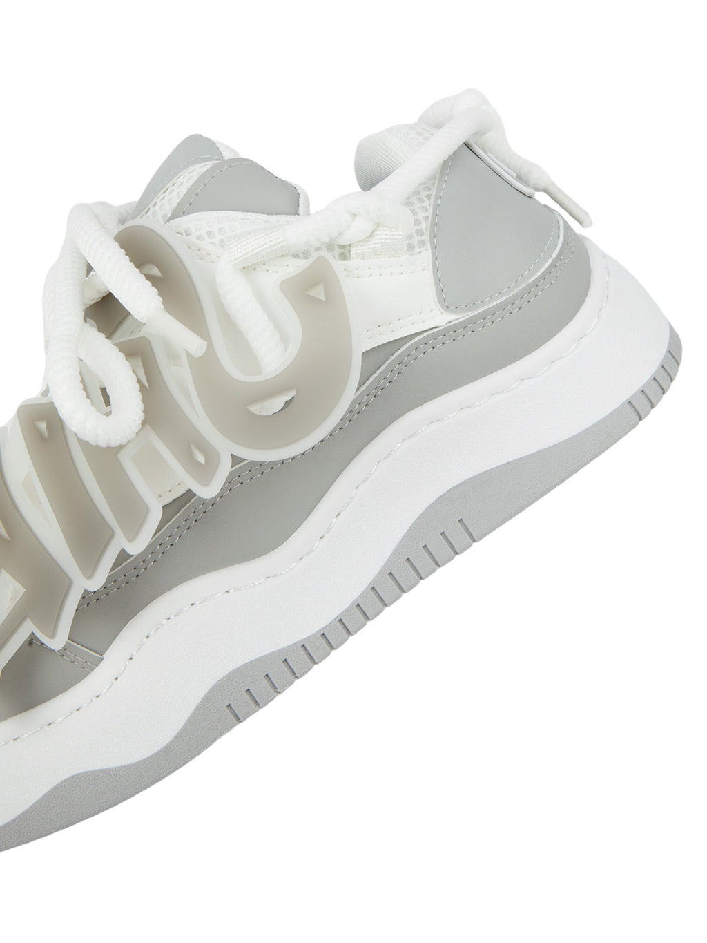 VERSATILE HIGH SNEAKERS IN GRAY AND BLACK FOR EVERYDAY WEAR