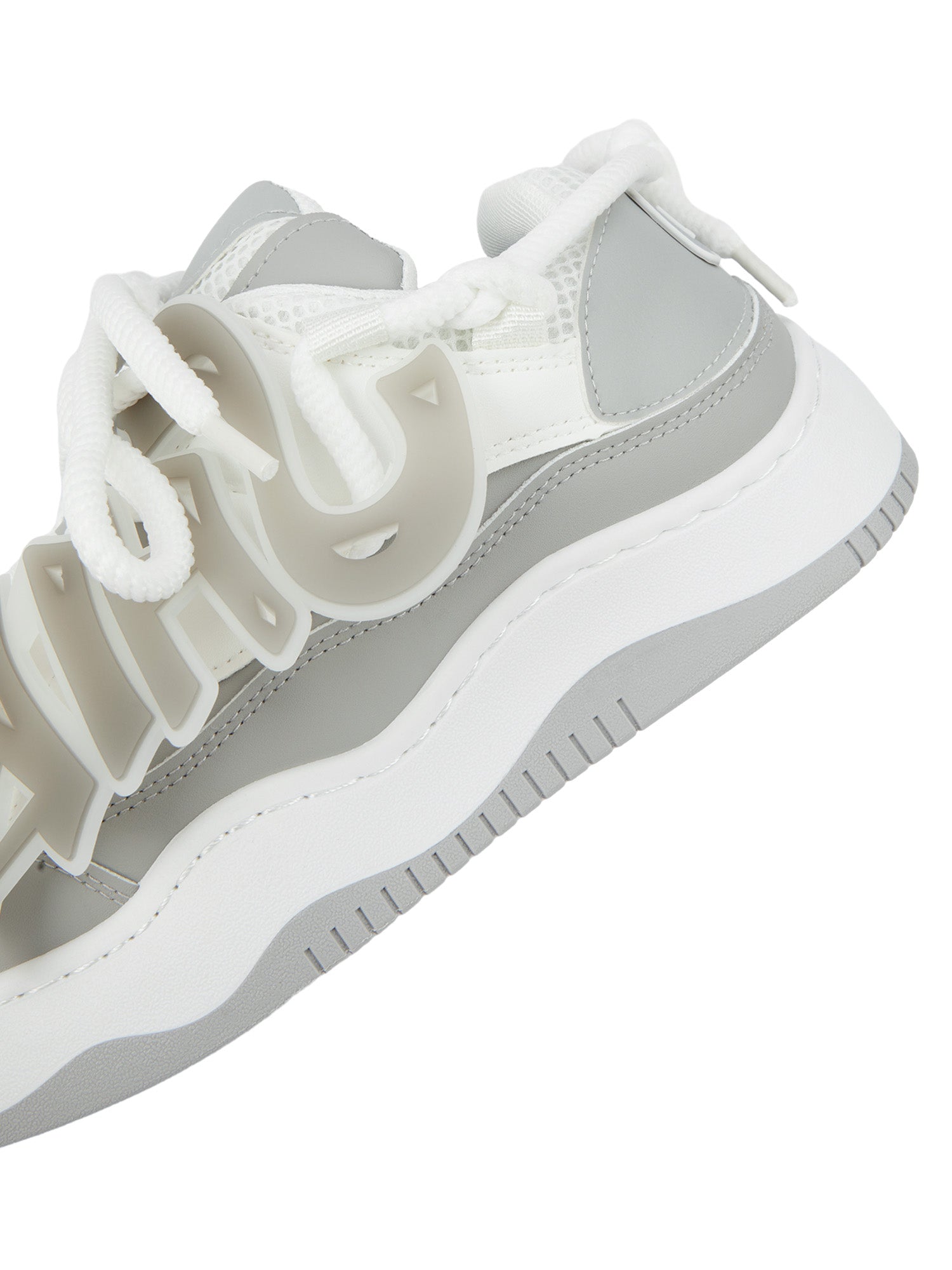 VERSATILE HIGH SNEAKERS IN GRAY AND BLACK FOR EVERYDAY WEAR