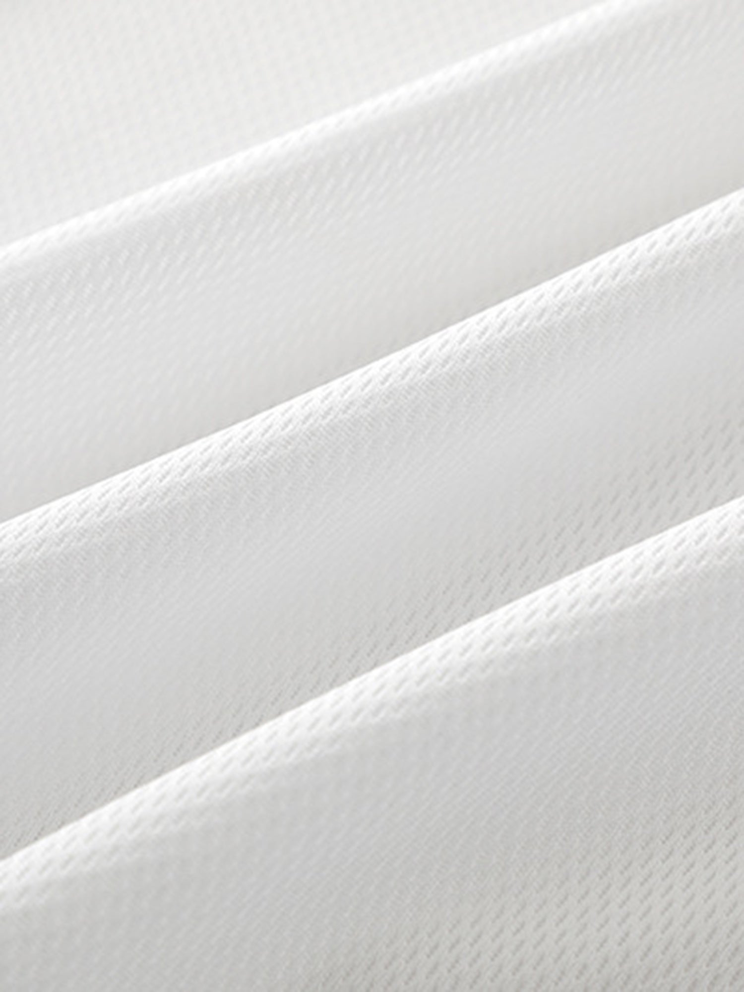 WHITE AND GRAY SOCCER JERSEY WITH SHORT SLEEVE ROUND COLLAR