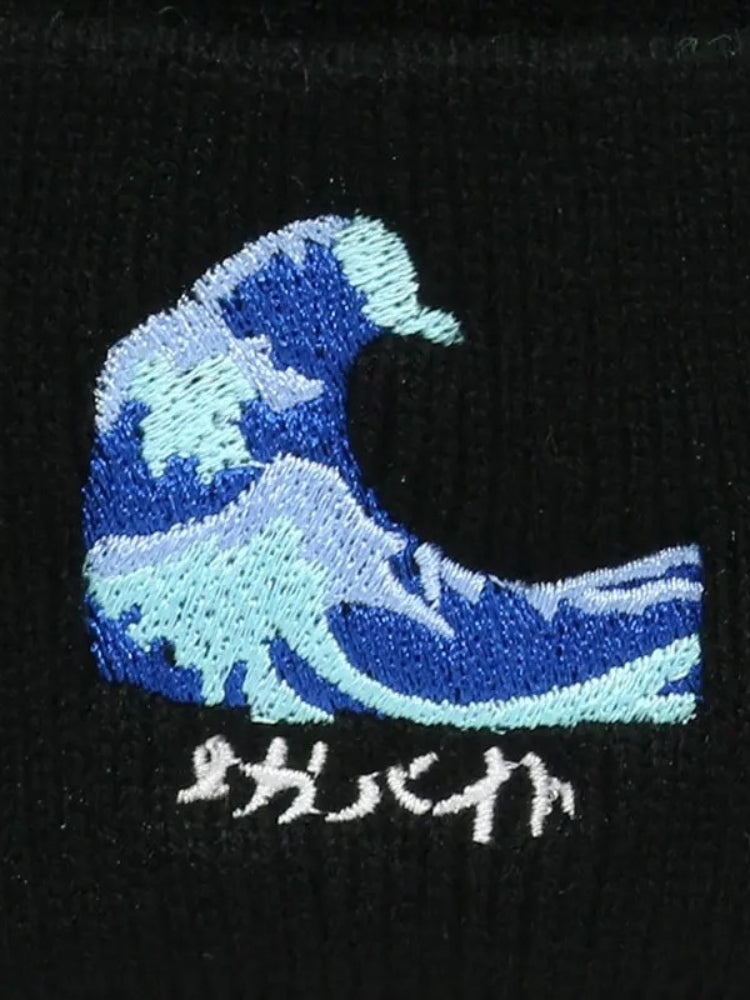 WHITE BEANIE WITH WAVE DESIGN - JAPANESE SEA WAVE PATTERN