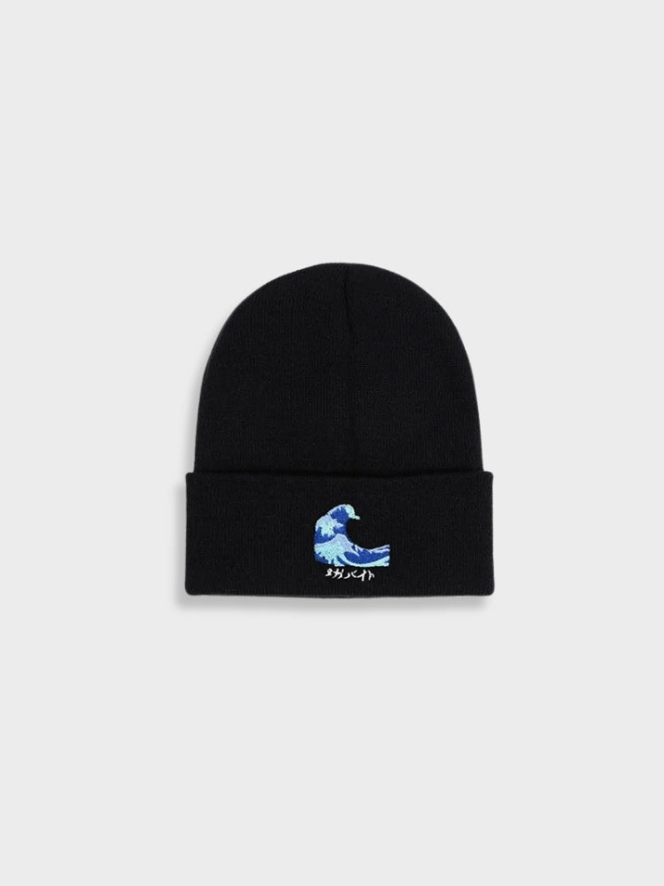 WHITE BEANIE WITH WAVE DESIGN - JAPANESE SEA WAVE PATTERN