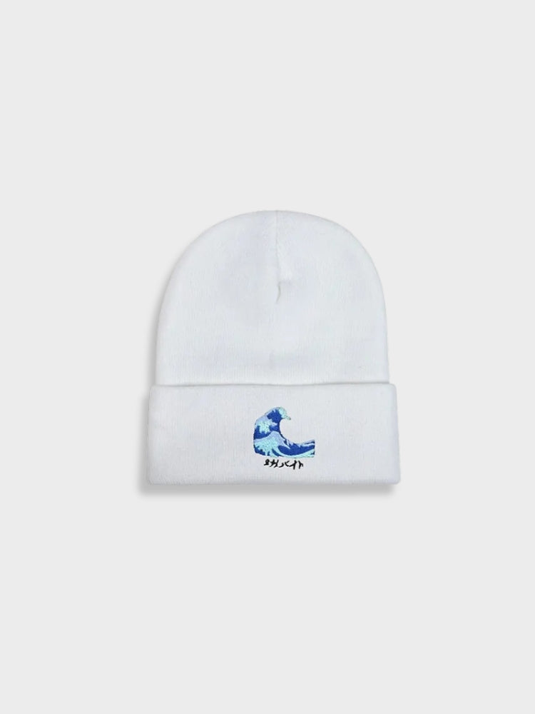 WHITE BEANIE WITH WAVE DESIGN - JAPANESE SEA WAVE PATTERN