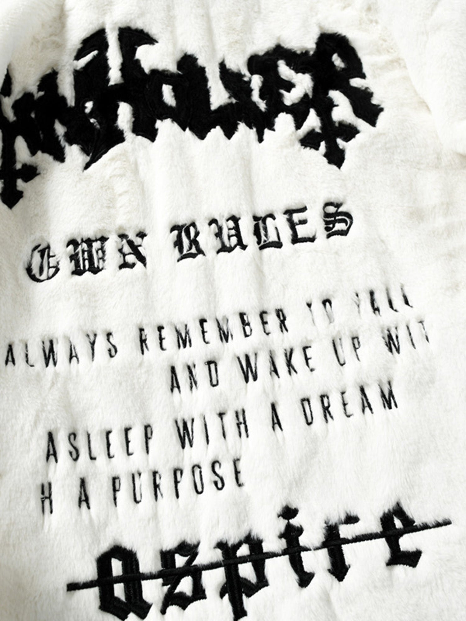 WHITE FLEECE JACKET WITH BLACK LOGO LONG SLEEVE STAND COLLAR IMITATION LAMB WOOL