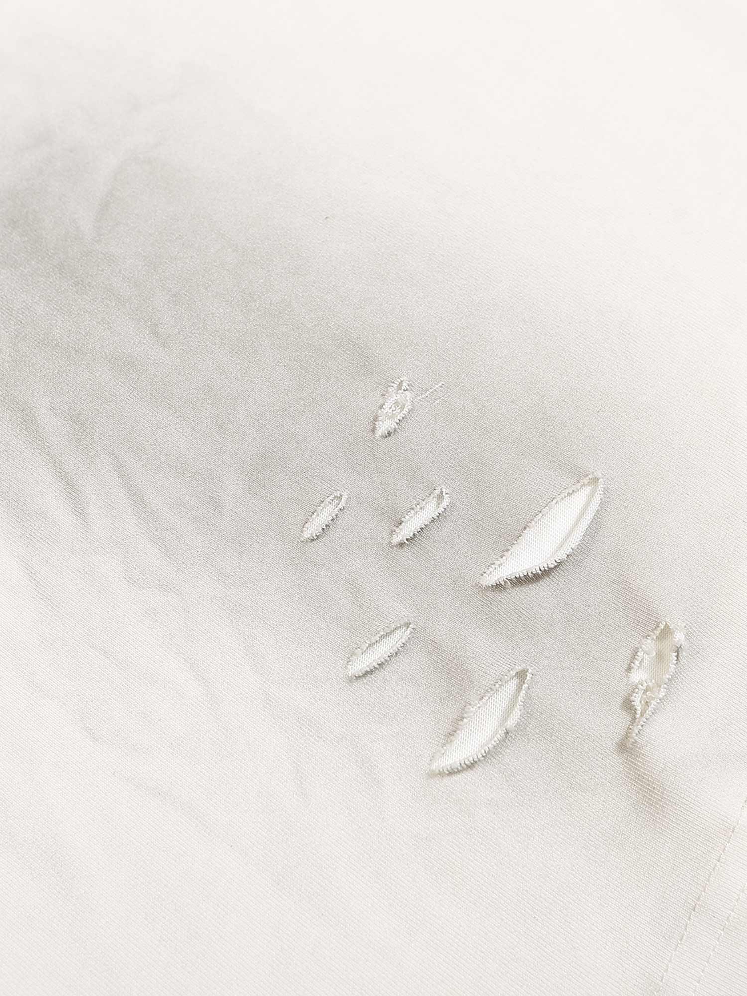 WHITE GRAPHIC LONG-SLEEVED SHIRT WITH RIPPED COLLAR