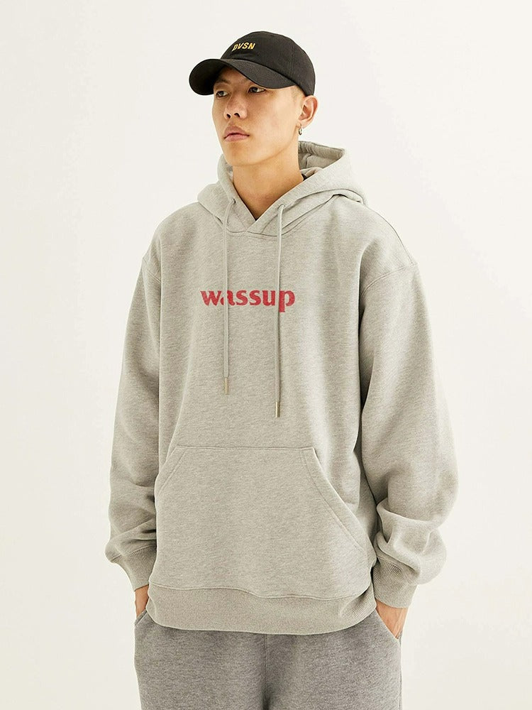 WHITE HOODIE WITH WASSUP TEXT AUS HOCHWERTIGER BAUMWOLLE