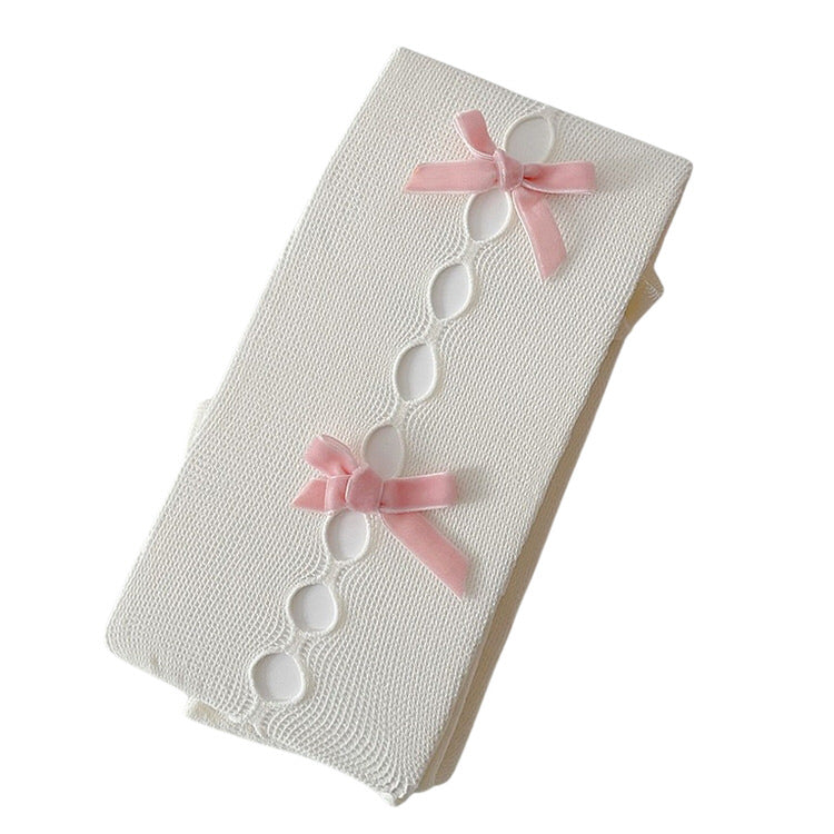 WHITE KNITTED BABY BLANKET WITH PINK BOWS FOR INFANTS