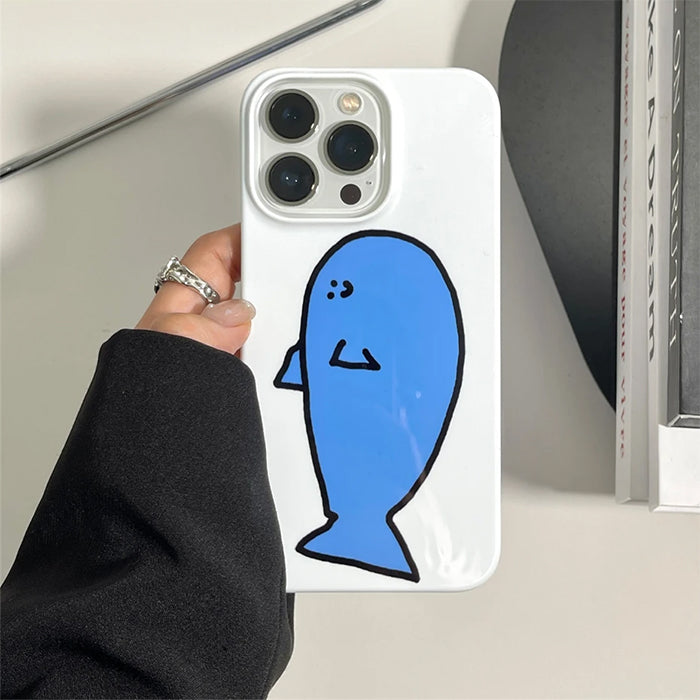 WHITE PHONE CASE FEATURING BLUE CARTOON FISH AND BLUE WHALE DESIGN
