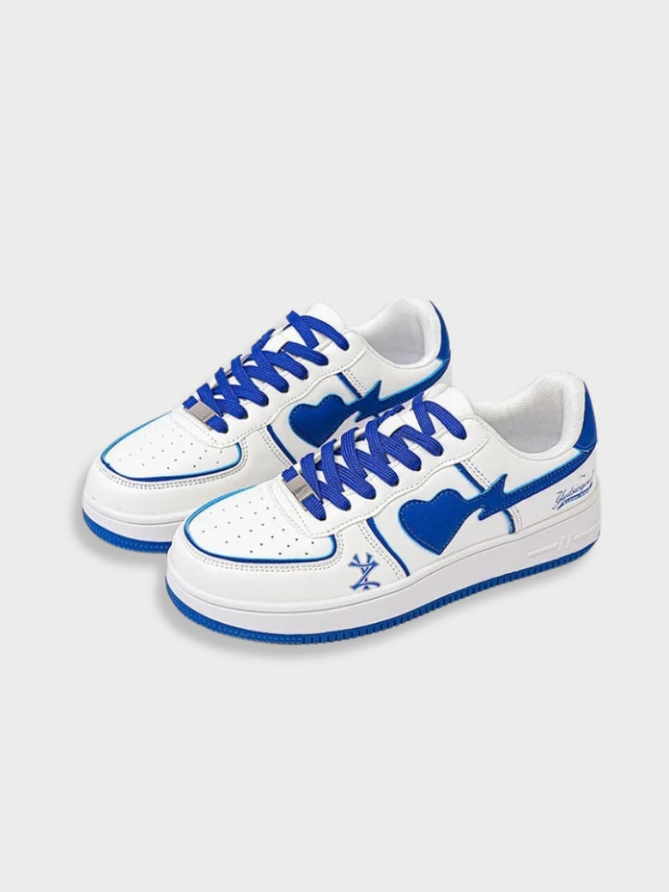 WHITE RETRO SNEAKERS WITH GREEN HEART AND STAR ACCENTS CLEAN WHITE