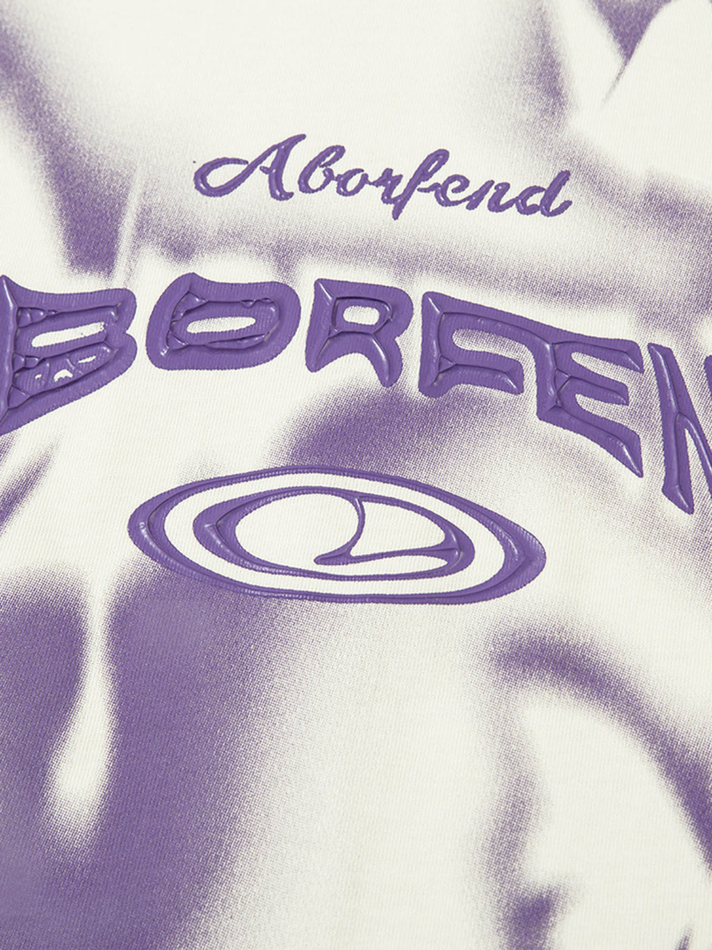 WHITE SHORT SLEEVE ROUND COLLAR JERSEY PULLOVER WITH PURPLE GRAPHIC