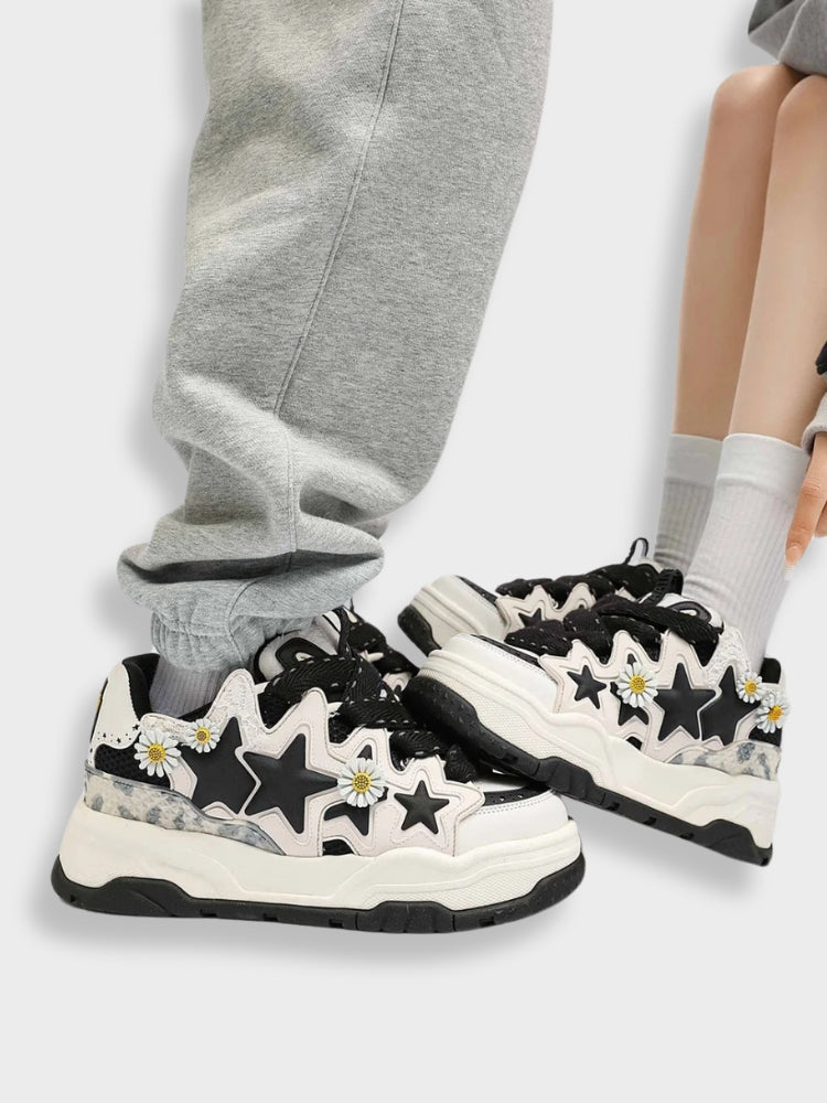 WHITE SNEAKERS WITH BLACK STAR ACCENTS VINTAGE TRIPLE STAR DESIGN