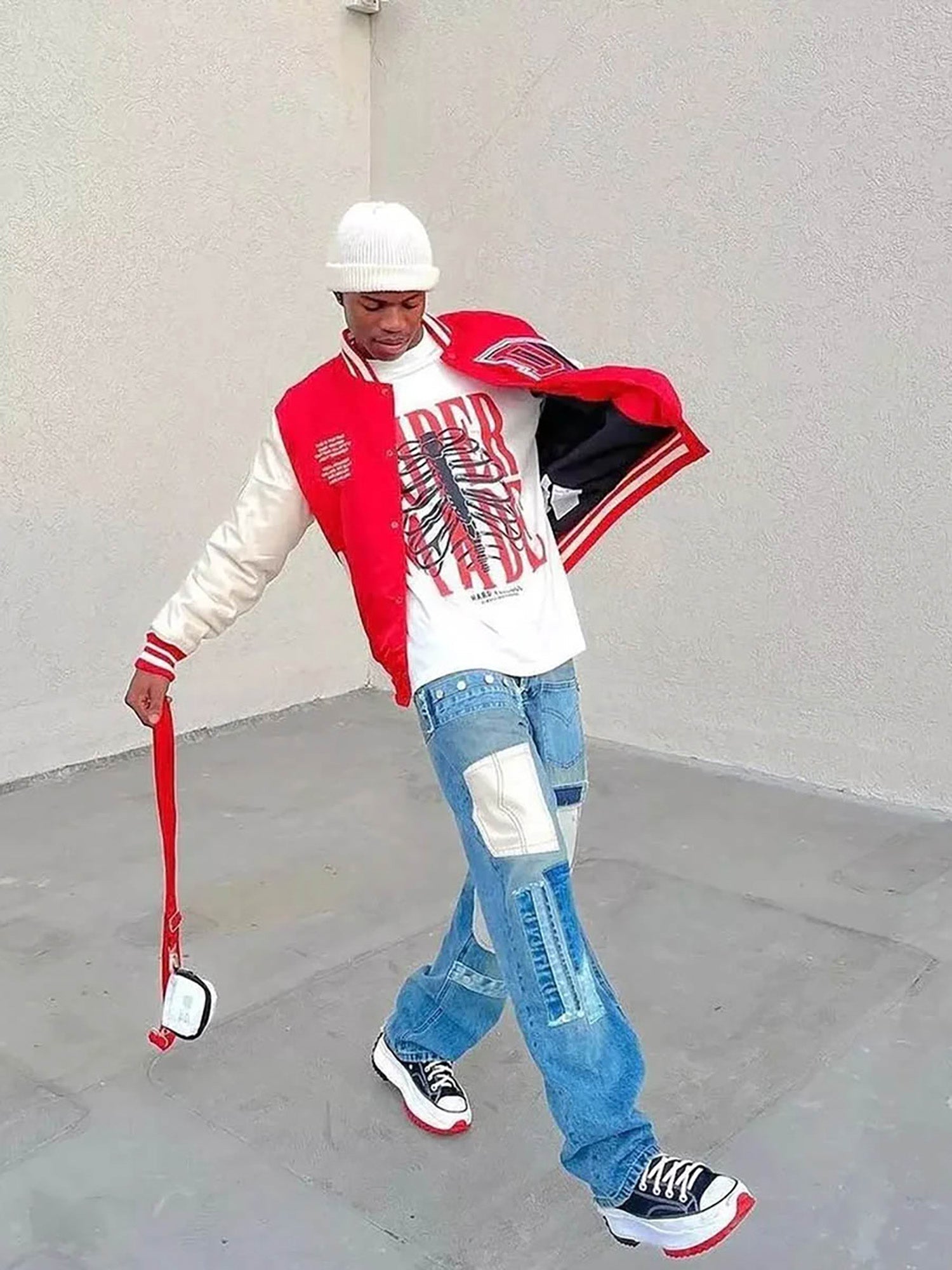 WHITE T-SHIRT WITH RIBCAGE GRAPHIC FEATURING BUTTERFLY SKULL GRAPHIC