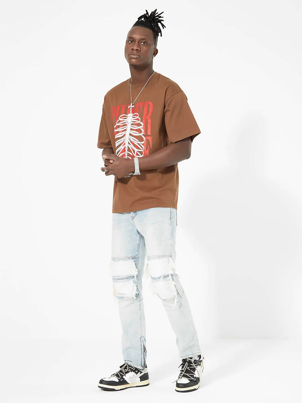 WHITE T-SHIRT WITH RIBCAGE GRAPHIC FEATURING BUTTERFLY SKULL GRAPHIC