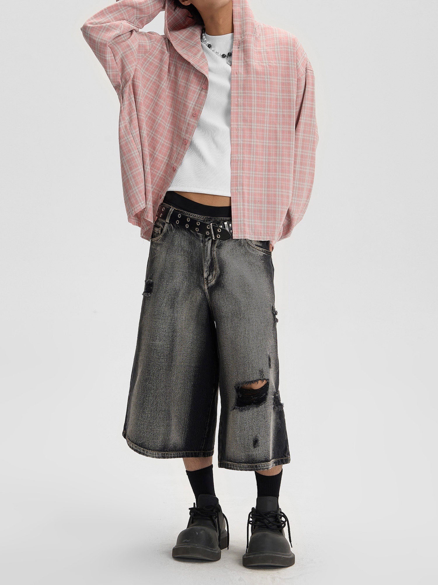 WIDE-LEG DENIM CULOTTES WITH DISTRESS DETAILS IN WASHED RIPPED VINTAGE STYLE