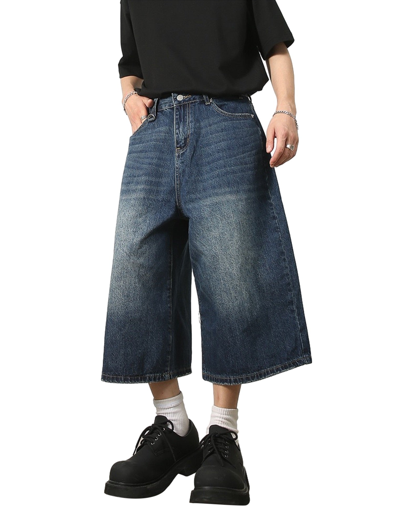 WIDE-LEG DENIM SHORTS WITH MID WAIST DESIGN