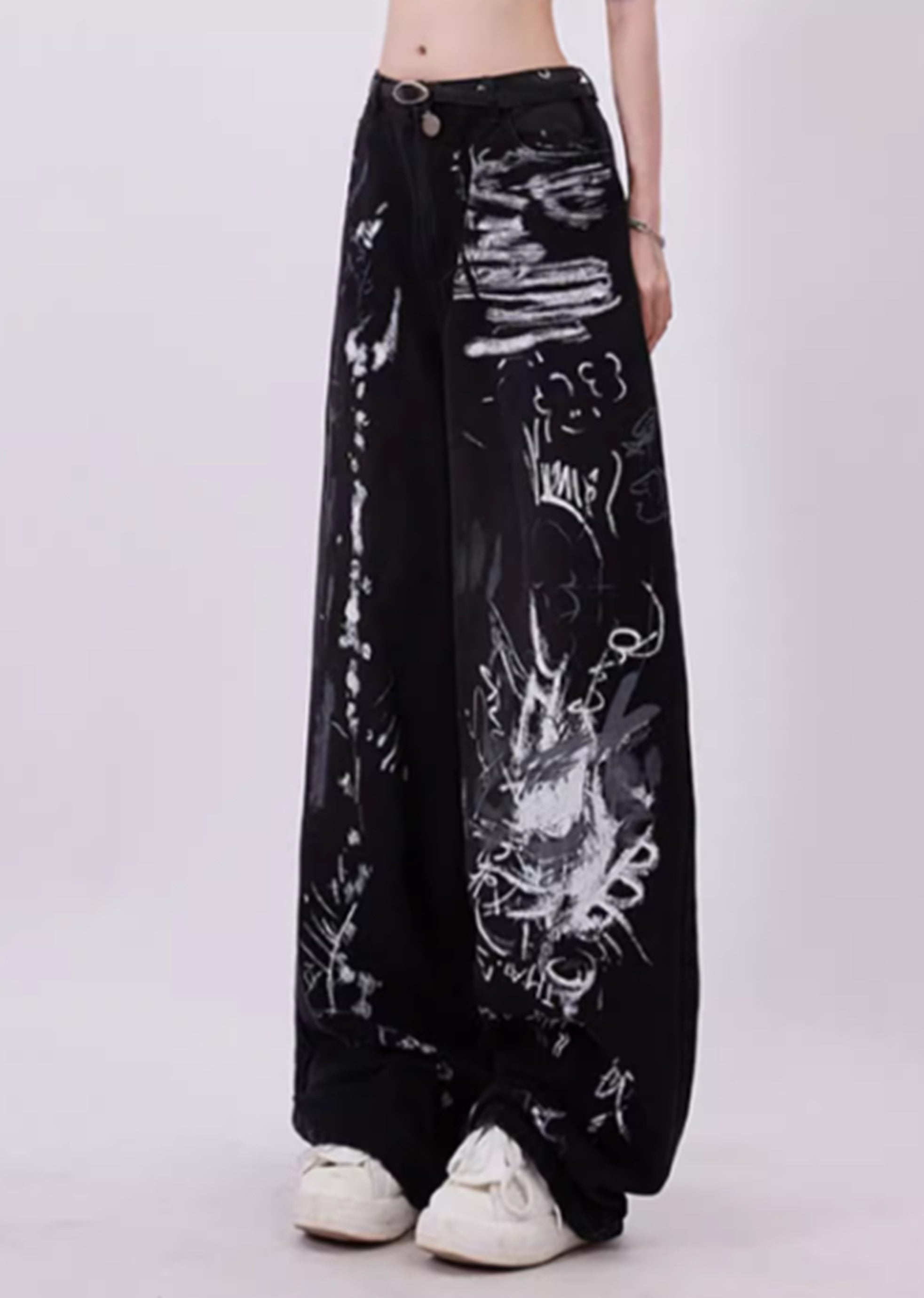 WIDE-LEG GRAFFITI JEANS WITH GRUNGE GRAFFITI PRINT