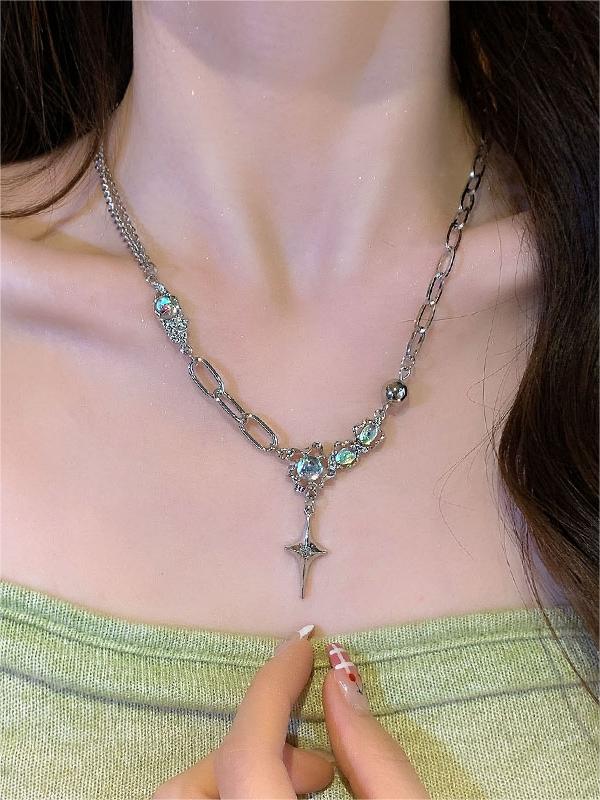 Y2K STAR NECKLACE WITH MOONSTONE ACCENTS AND GEOMETRIC PATTERN