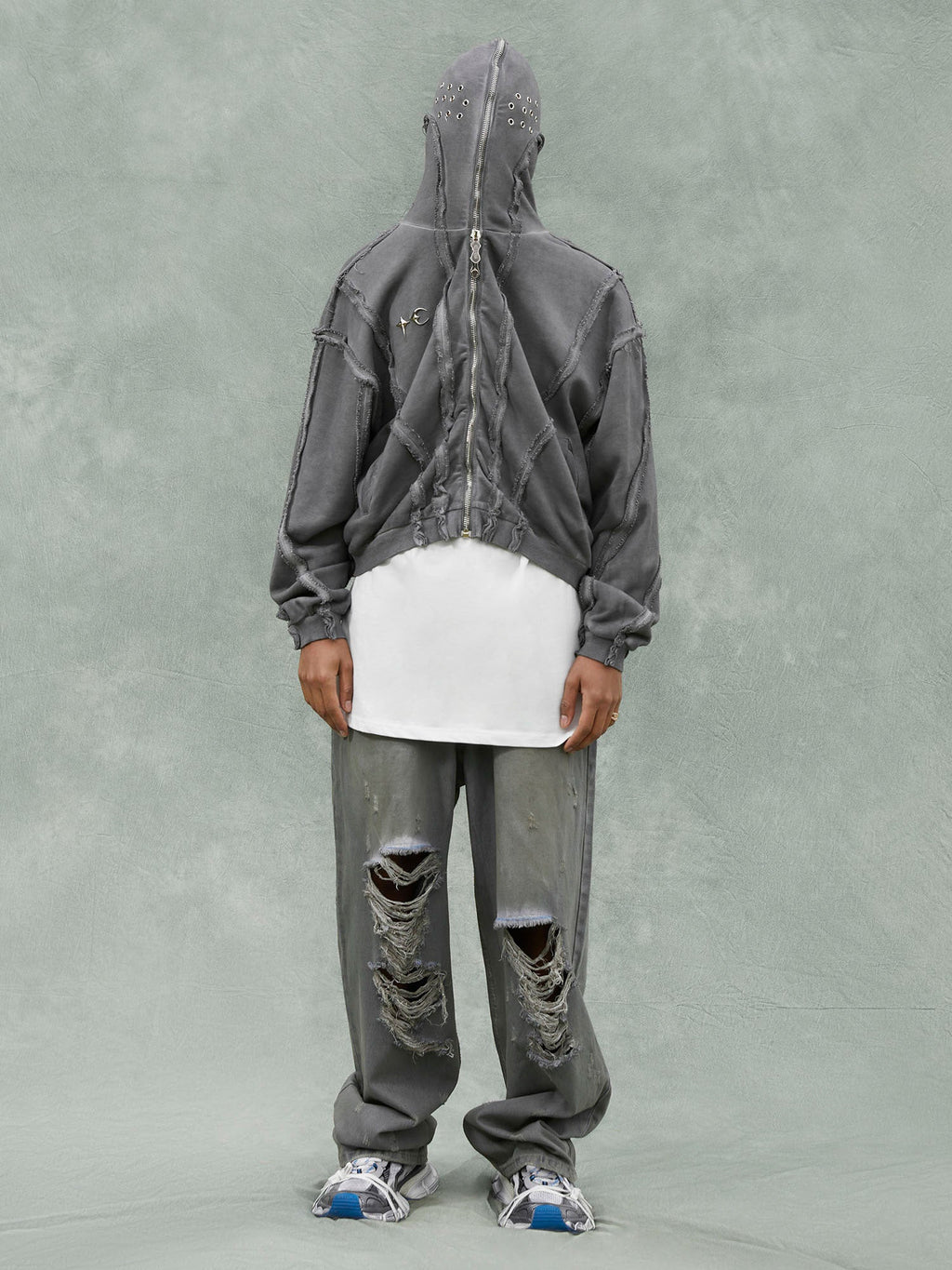 ZIP HOODIE AND RIPPED JEANS OUTFIT - HEAVYWEIGHT WASHED DISTRESSED